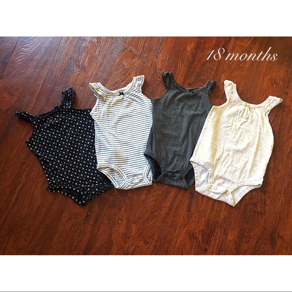 🚫SOLD🚫 EUC 18month Girls Flutter Sleeve Onesies